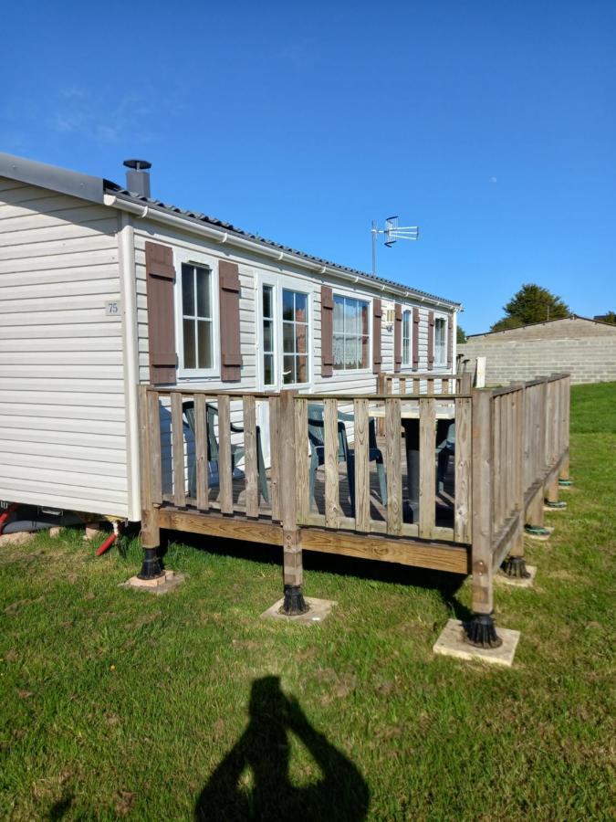 Mobilhome Nature Saint-Laurent-sur-Mer Exteriör bild